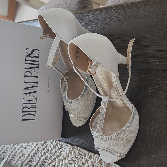 *Dream Pairs Amore Pumps- 7 - Picture 7 of 12